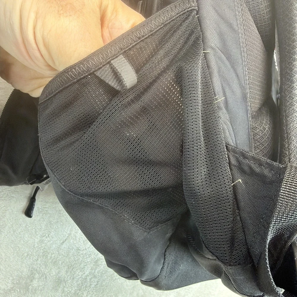 The North Face Recon Backpack Black Laptop Hiking Travel Daypack Outdoor TNF